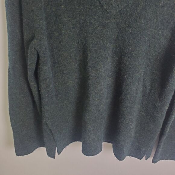 Vince Merino Wool Alpaca Blend V-Neck Sweater - Size Large - Picture 5 of 8